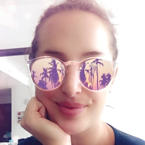 Meet your Posher, Meghan - Picture 1 of 1